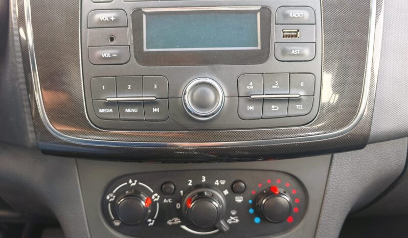 
								Dacia Sandero 1.0 75cv full									