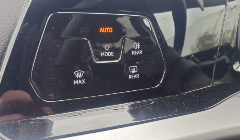 
Golf 8 2.0 Tdi 115cv 2021 full									